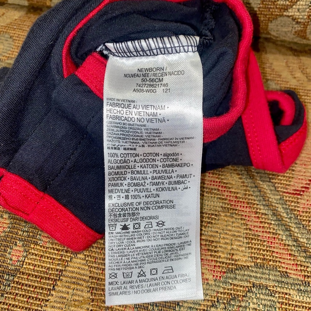 Pair of Jordan Onesies - newborn & 0-3M - Picture 5 of 6